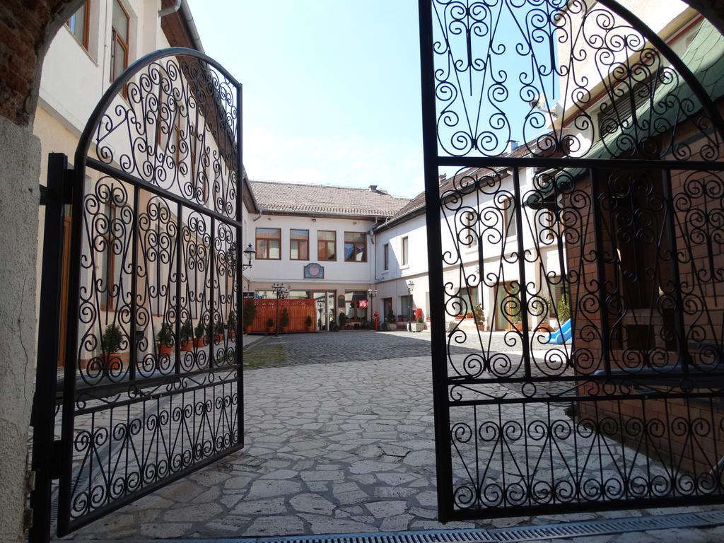 Vicenza Square Hotel Sibiu Exterior foto